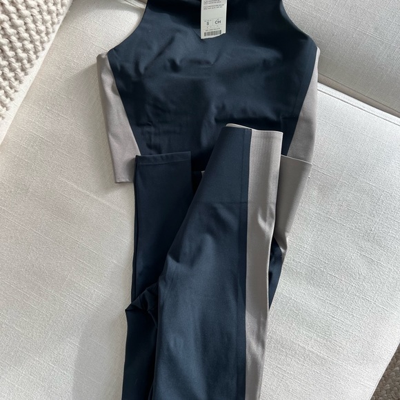 Oysho workout set - Picture 2 of 2